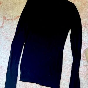 Uniqlo heat tech top